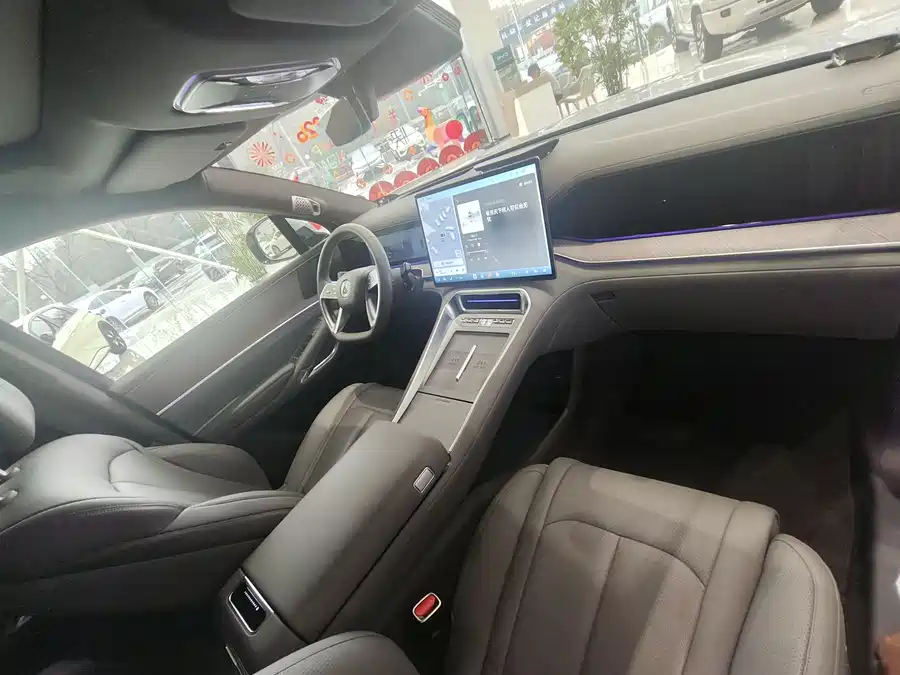 900x675_0_q87_c42_autohomecar__ChxpWGmzulOAMJBMAAN789NteV4268.jpg.webp Used Denza N9 2025 Honor Model